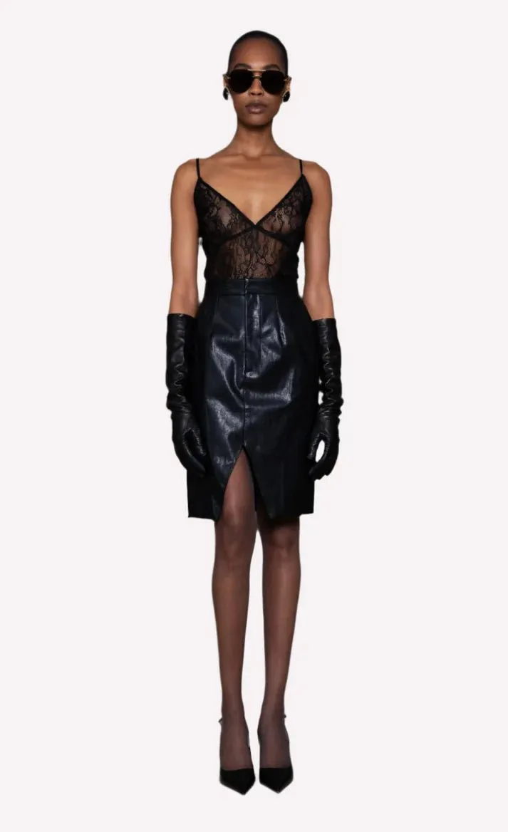 Nonchalant Leo Skirt in Black